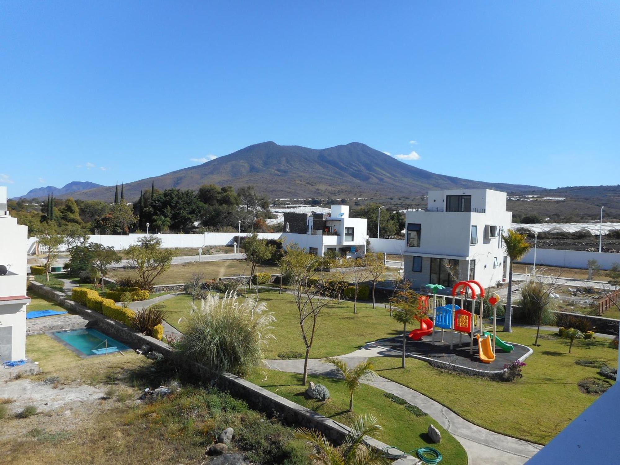 Hermosa Casa En Orilla Del Lago -Zona De Villedos- Сан-Кристобаль-Сапотитлан Экстерьер фото