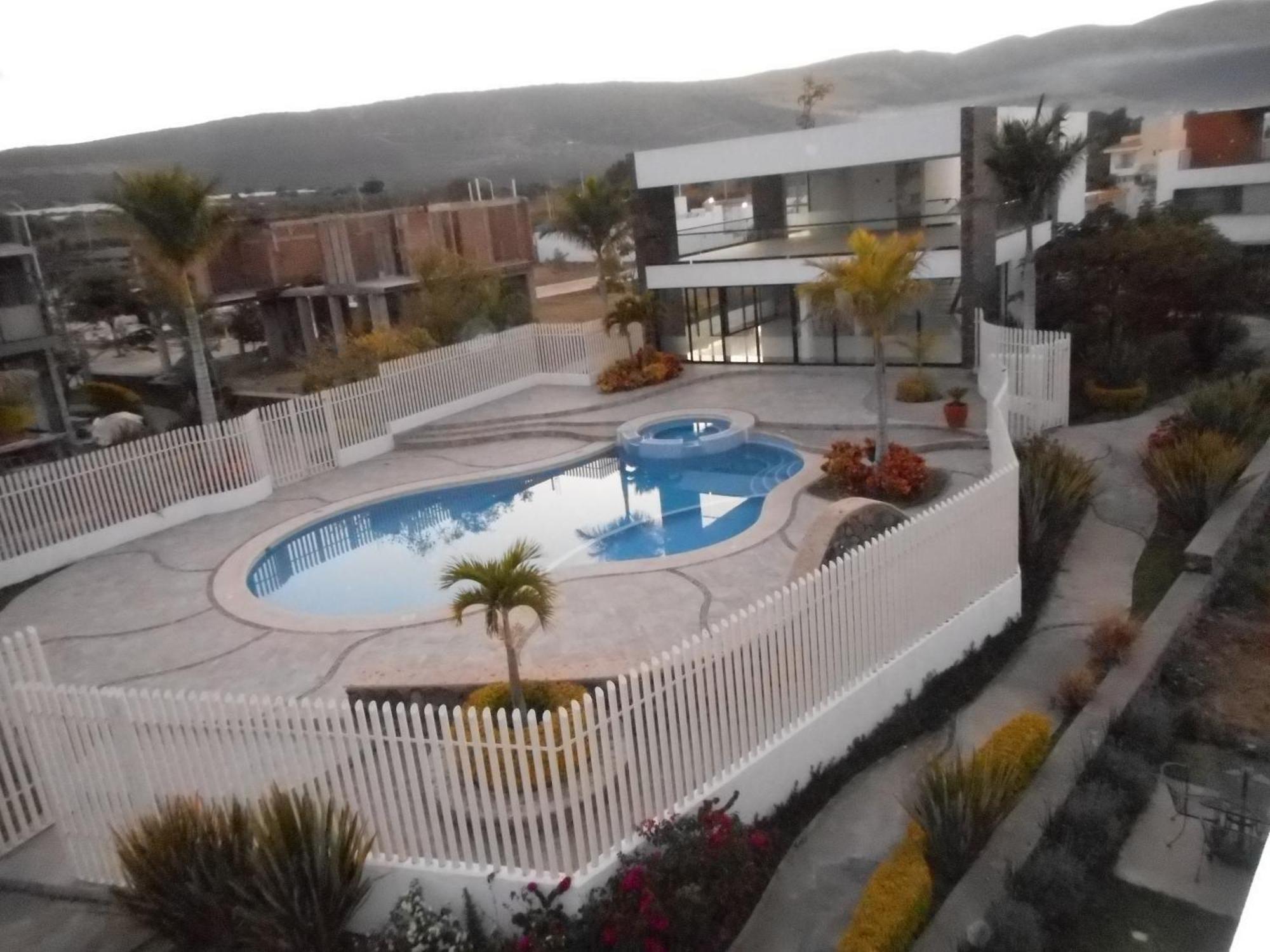 Hermosa Casa En Orilla Del Lago -Zona De Villedos- Сан-Кристобаль-Сапотитлан Экстерьер фото